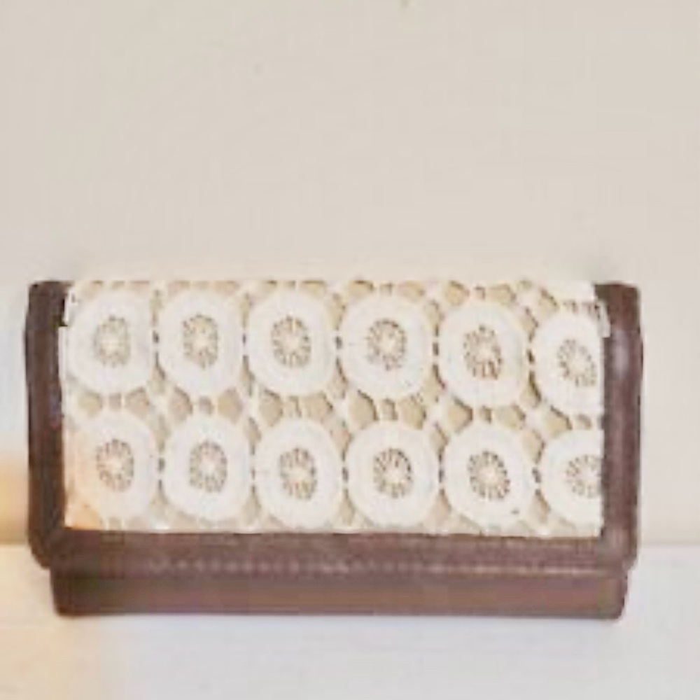 Claire’s Boho Crochet and Leather Wallet